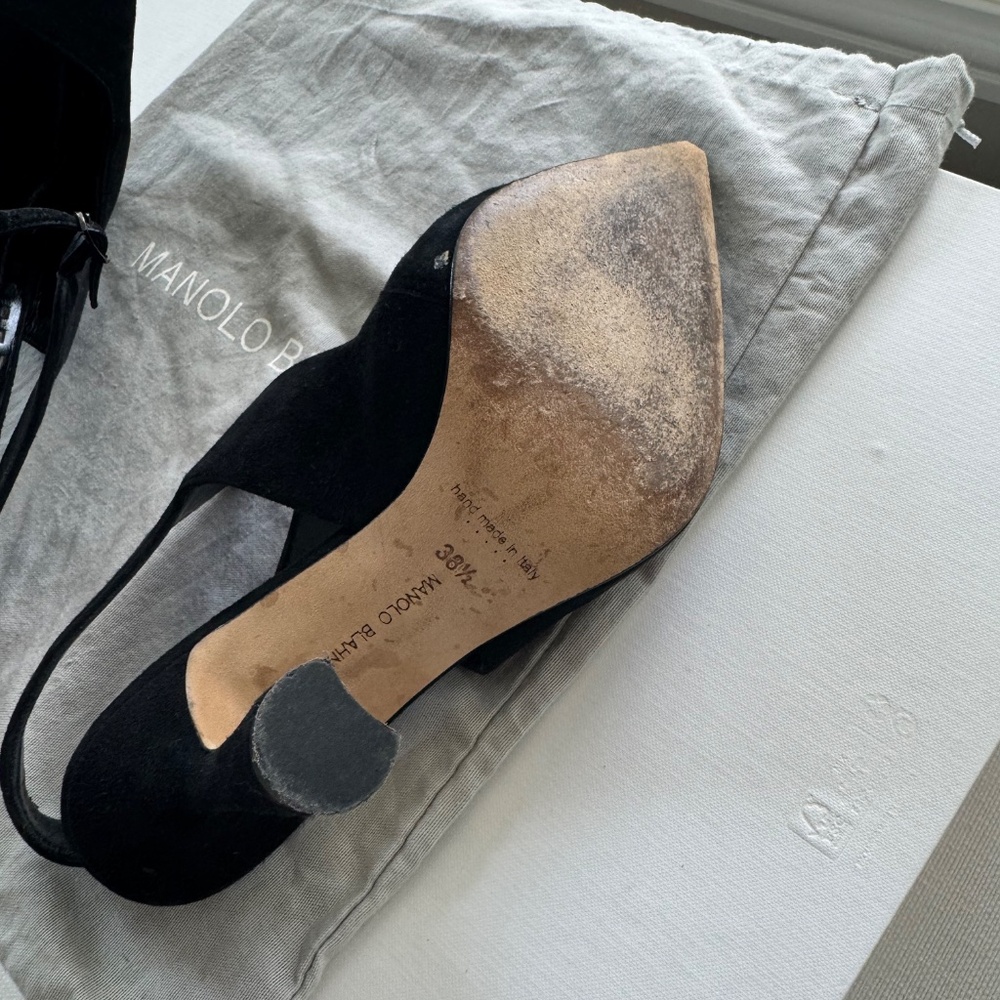 Manolo Blahnik limited edition suede pointed toe mary Jane heel - Picture 5 of 11